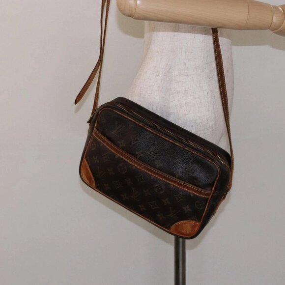 LOUIS VUITTON Monogram Trocadero 27 Shoulder Bag M51274 LV Auth 140242 - Picture 14 of 16